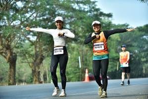BIB: 45215, 45219
                            <button type="button" onclick="openModal(10131922)" class="btn btn-primary btn-sm float-right btn-popup" data-toggle="modal" data-target=".modal-high-quality">
                        <i class="fas fa-shopping-cart"></i> Add to Cart
                    </button>
                                            <button type="button" onclick="isThisMe(10131922, true)" class="btn btn-success btn-sm float-right btn-popup btn-isme hidden" data-toggle="tooltip" data-placement="bottom" title="นี่คือรูปของคุณใช่ไหม คลิกที่นี่เพื่อเอาเข้าอัลบั้ม">
                        <i class="fas fa-plus"></i> Add to album
                    </button>
                    <button type="button" onclick="isThisMe(10131922, false)" class="btn btn-warning btn-sm float-right btn-popup btn-isnotme hidden">
                        <i class="fas fa-ban"></i> Remove from album
                    </button>